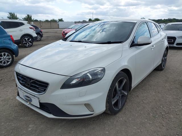 VOLVO V40 R-DESI 2015