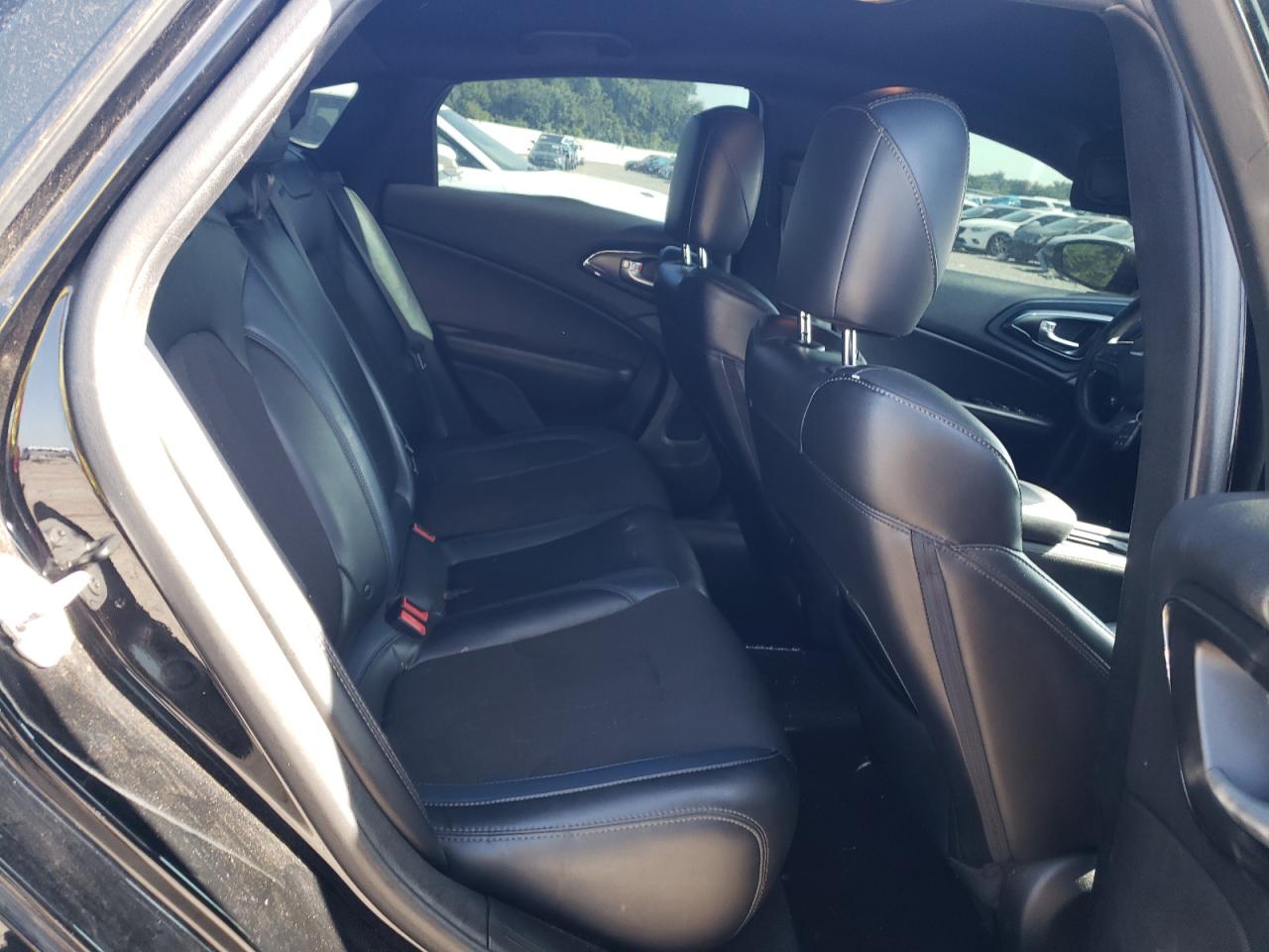 2015 Chrysler 200 S VIN: 1C3CCCBB0FN672662 Lot: 61815865