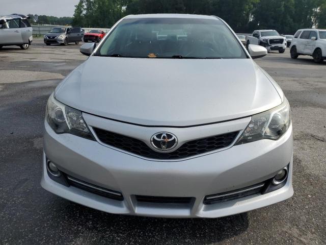  TOYOTA CAMRY 2012 Srebrny