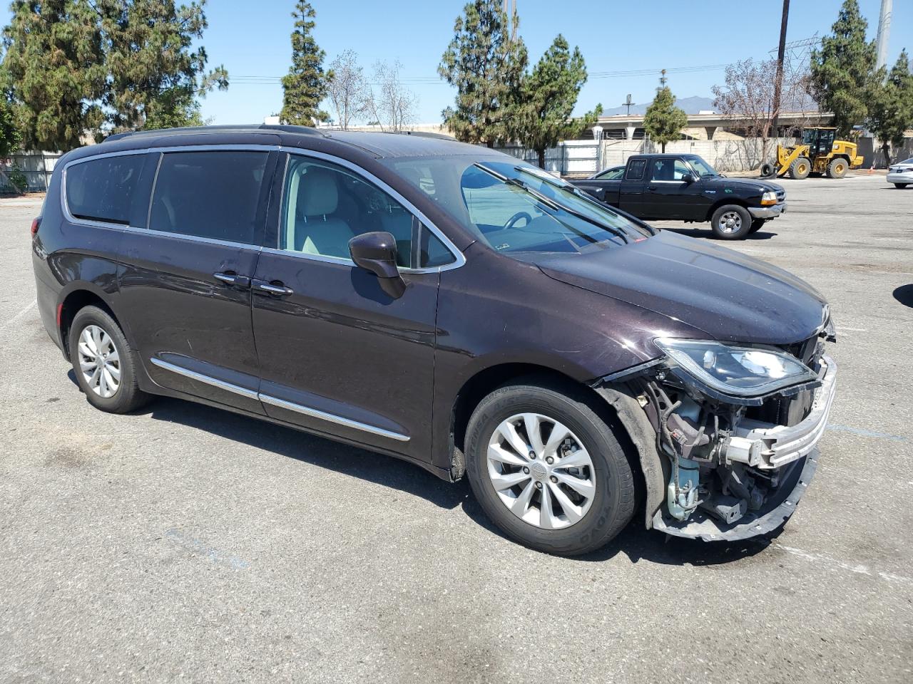 2017 Chrysler Pacifica Touring L VIN: 2C4RC1BG0HR635672 Lot: 62962185