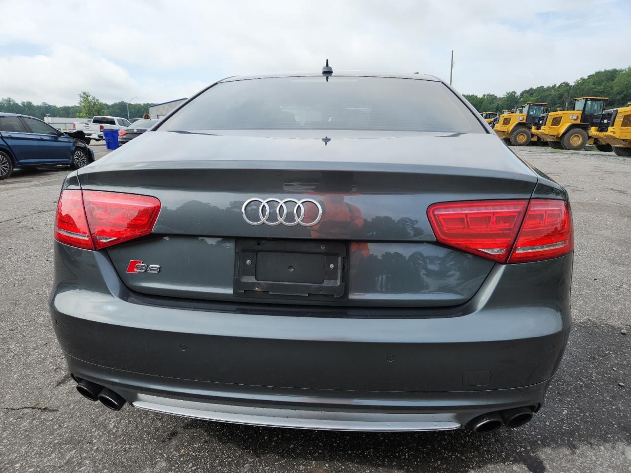 2013 Audi S8 Quattro VIN: WAUD2AFD4DN033570 Lot: 59245015