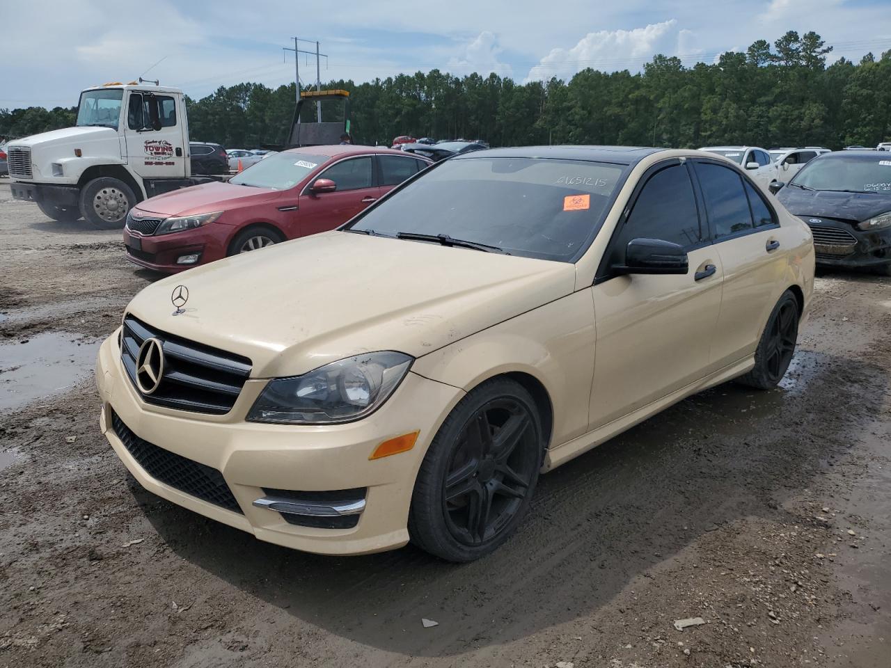 2013 Mercedes-Benz C 250 продається в Greenwell Springs, LA - Mechanical