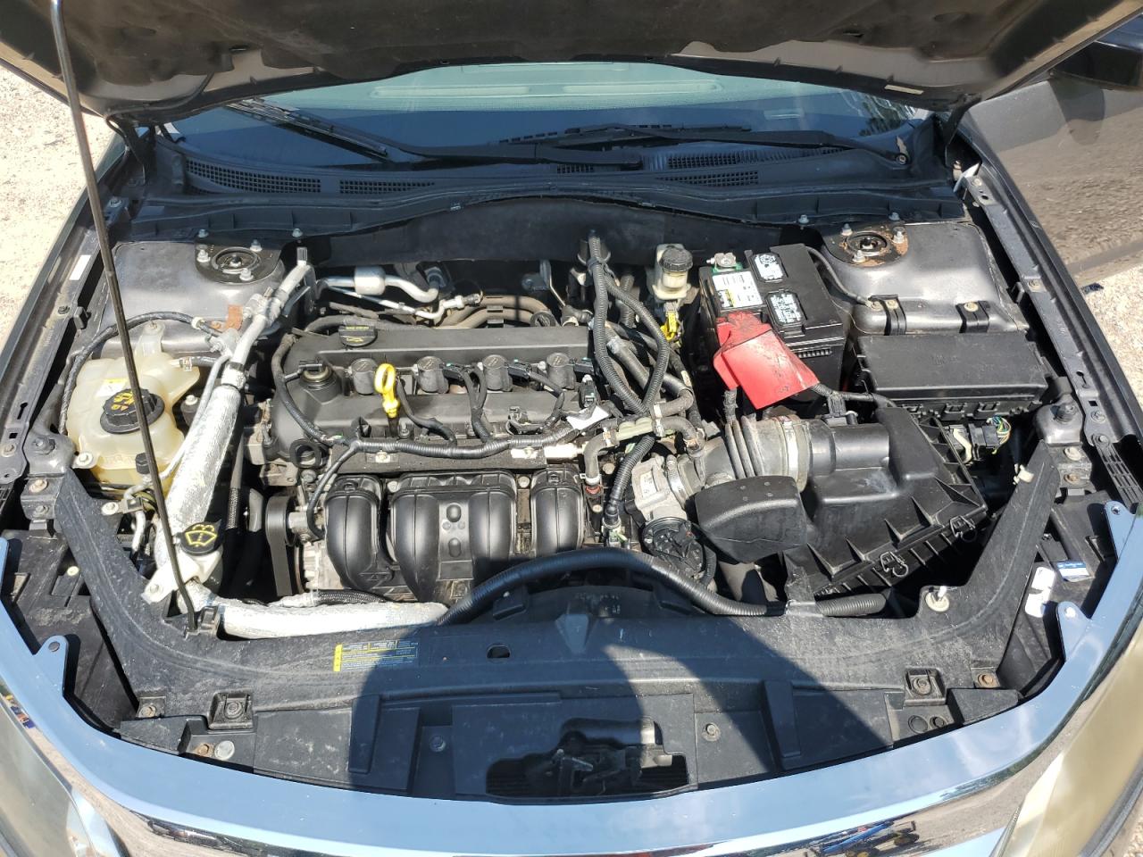 2010 Ford Fusion Se VIN: 3FAHP0HA7AR272466 Lot: 63073015