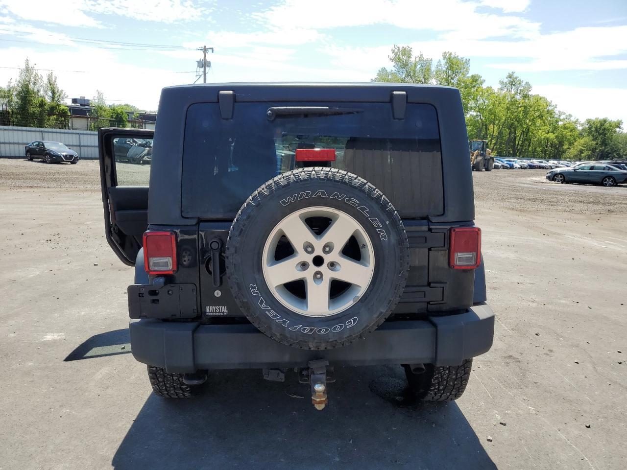 2014 Jeep Wrangler Sport VIN: 1C4AJWAG2EL113843 Lot: 62771115