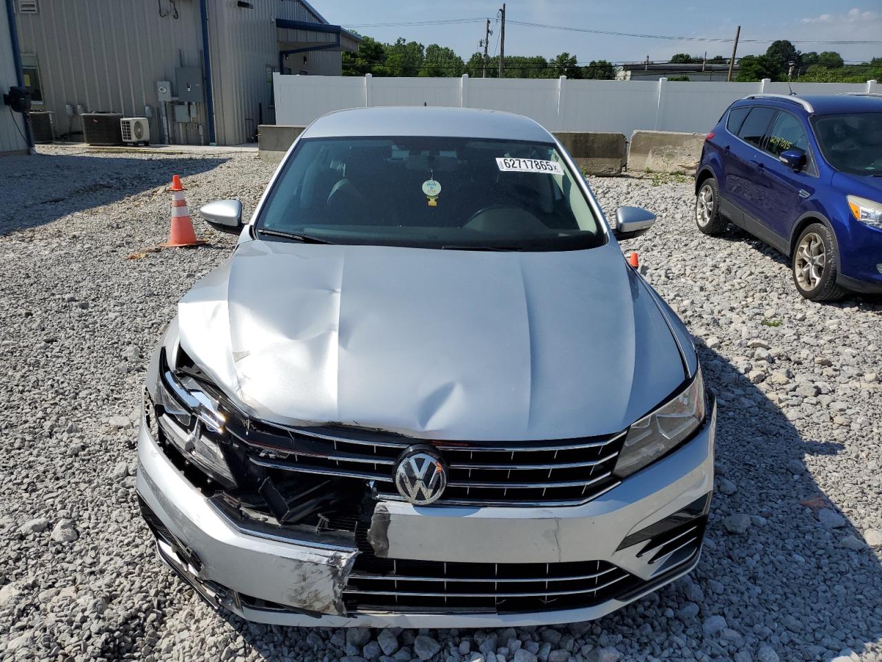 VOLKSWAGEN PASSAT 2018 VIN 1VWAA7A31JC034206 zdjęcie 5