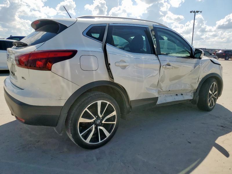  NISSAN ROGUE 2018 Biały