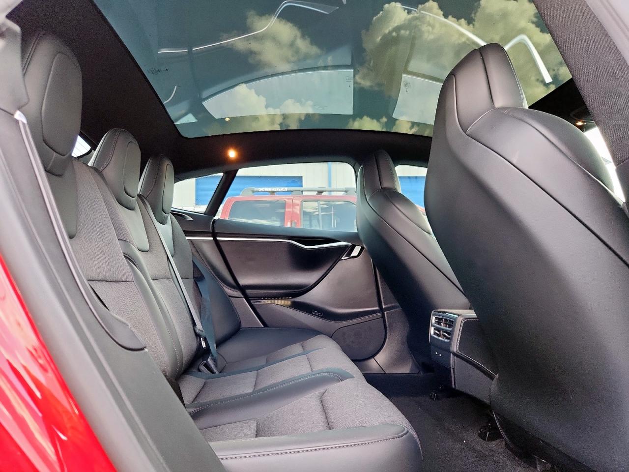 2017 Tesla Model S VIN: 5YJSA1E11HF231340 Lot: 62087375