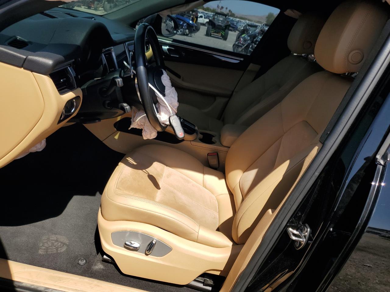 2018 Porsche Macan VIN: WP1AA2A59JLB03925 Lot: 62532775