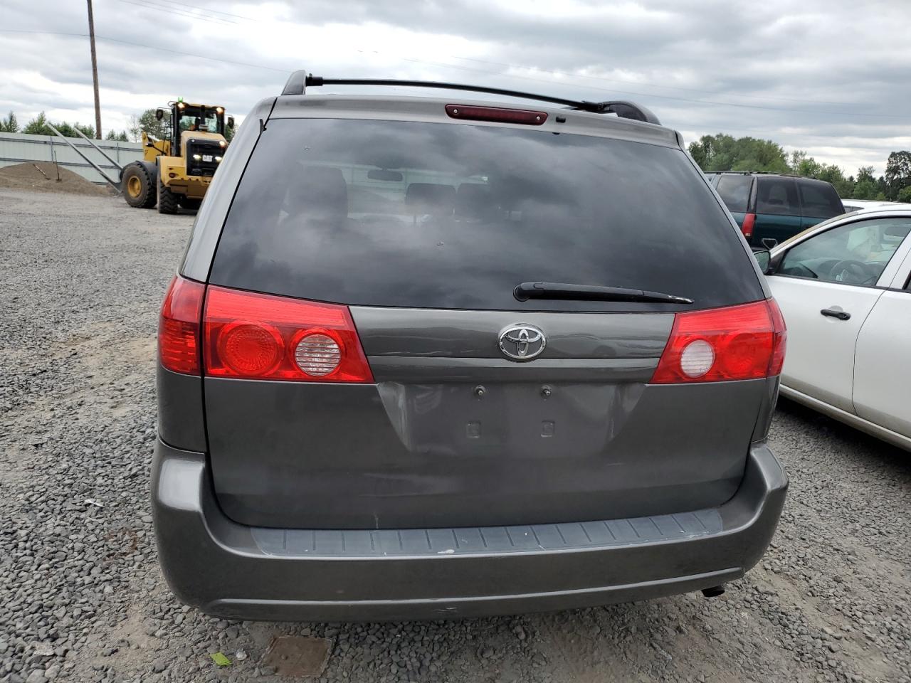 2004 Toyota Sienna Ce VIN: 5TDZA23C94S193130 Lot: 62331635