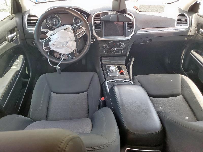  CHRYSLER 300 2020 Srebrny