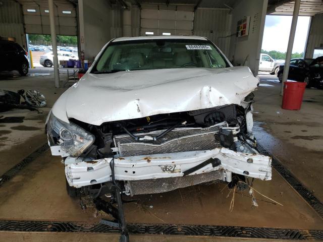  FORD TAURUS 2013 Biały