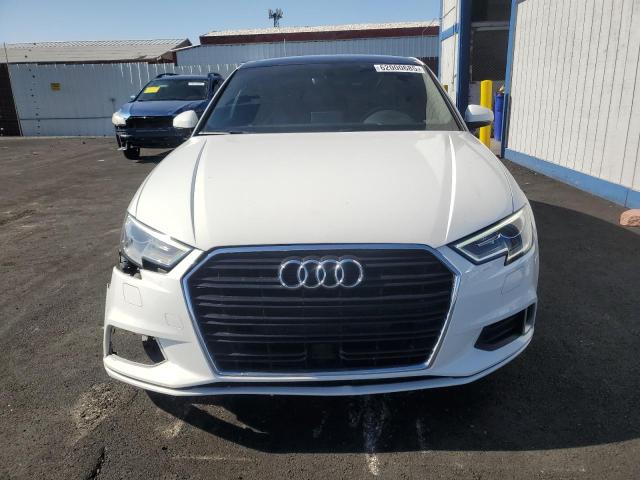  AUDI A3 2018 Белы