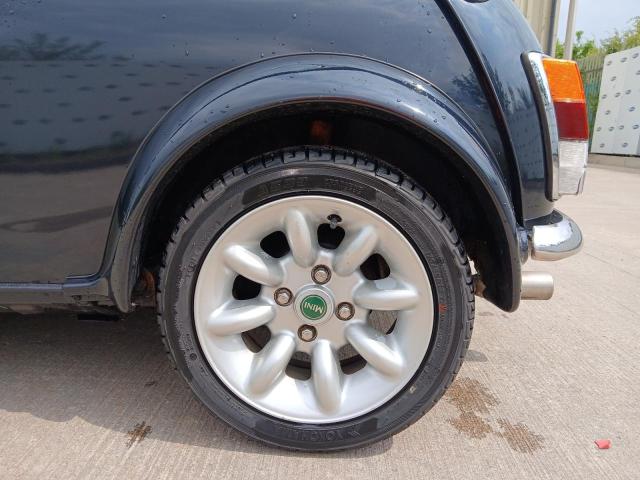 2001 ROVER MINI CLASS