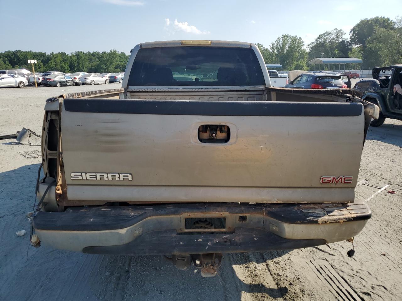2003 GMC New Sierra C1500 VIN: 2GTEC19V131365927 Lot: 62134075