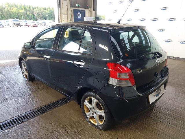 2010 TOYOTA YARIS TR V