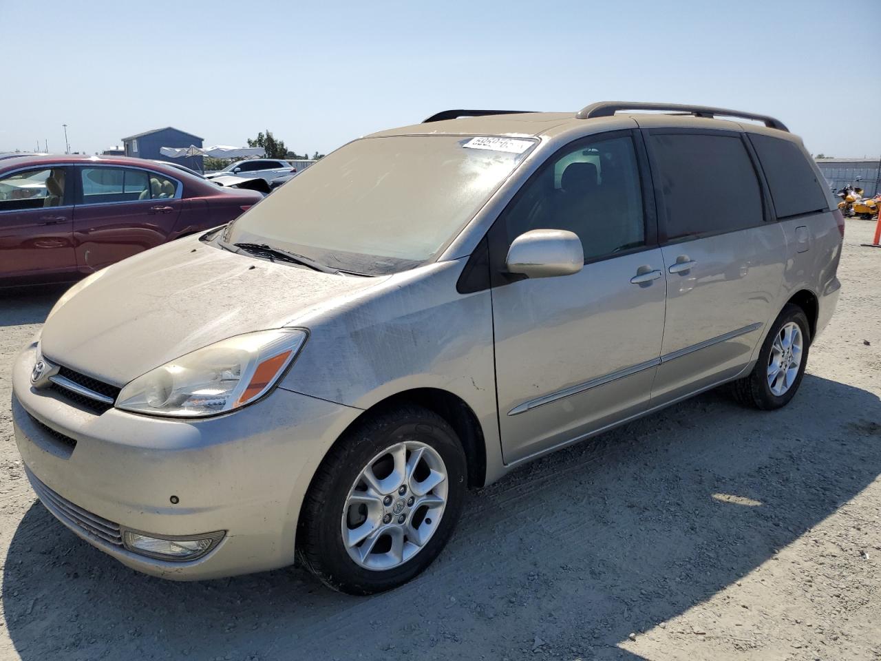 2005 Toyota Sienna Xle for Sale in Antelope, CA - Minor Dent/Scratches