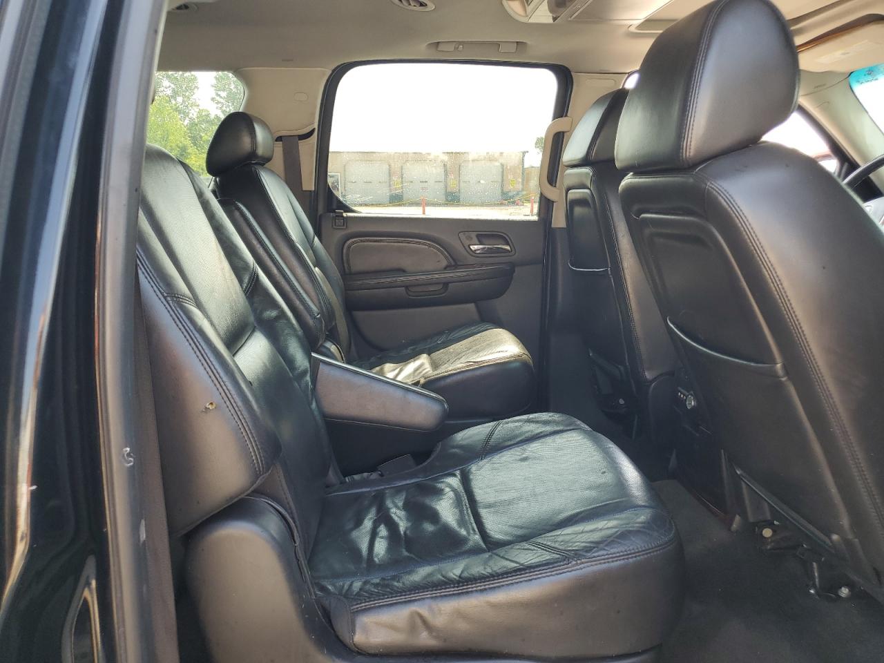 2008 Cadillac Escalade Esv VIN: 1GYFK66868R240658 Lot: 60215745