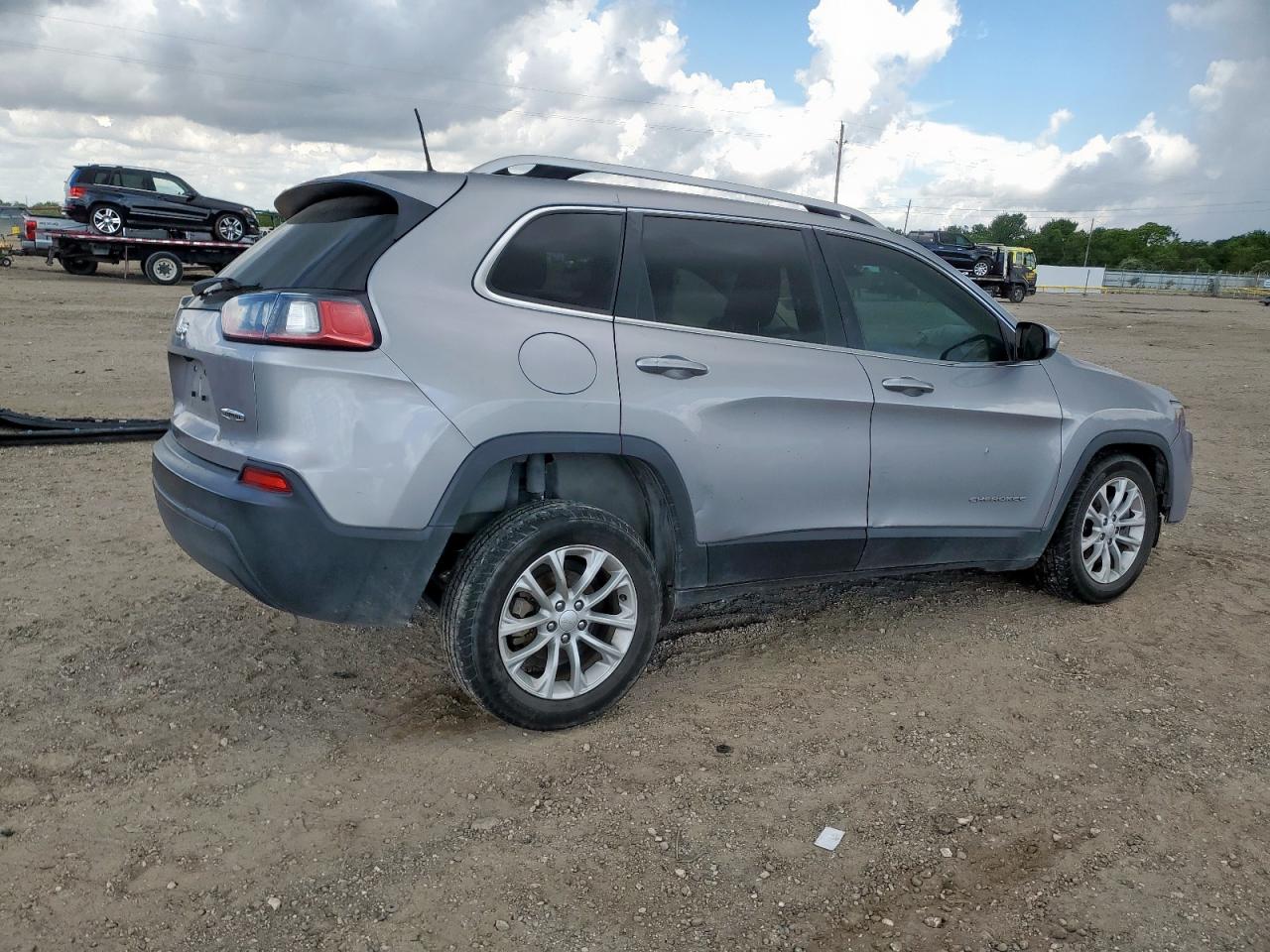 JEEP GRAND CHER 2019 VIN 1C4PJLCB2KD381145 фото 3