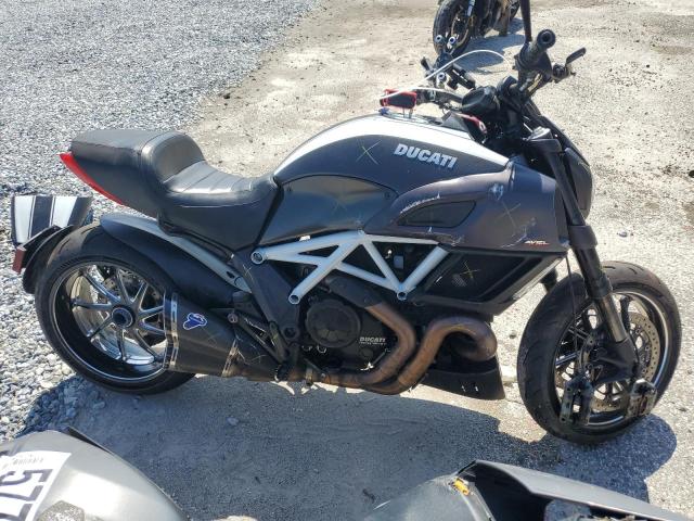 2015 Ducati Diavel 