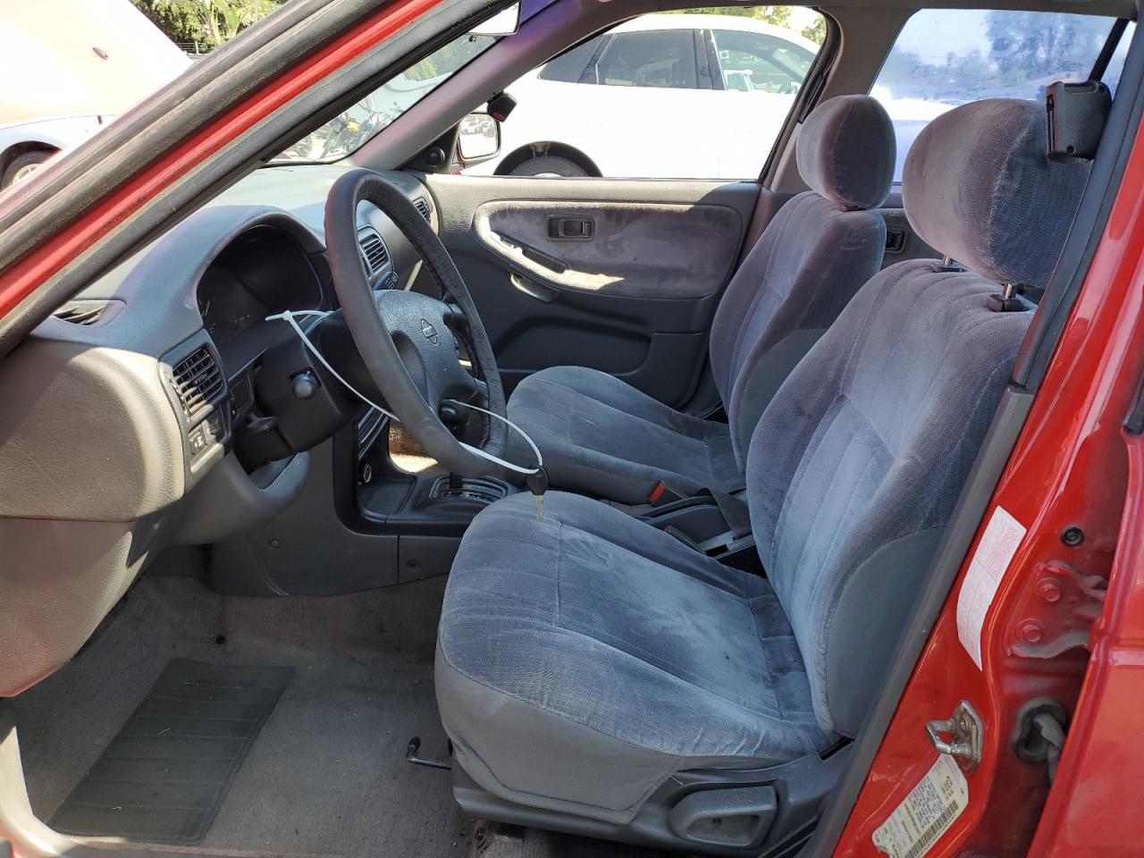 1994 Nissan Sentra E VIN: 1N4EB31P5RC831945 Lot: 60552745