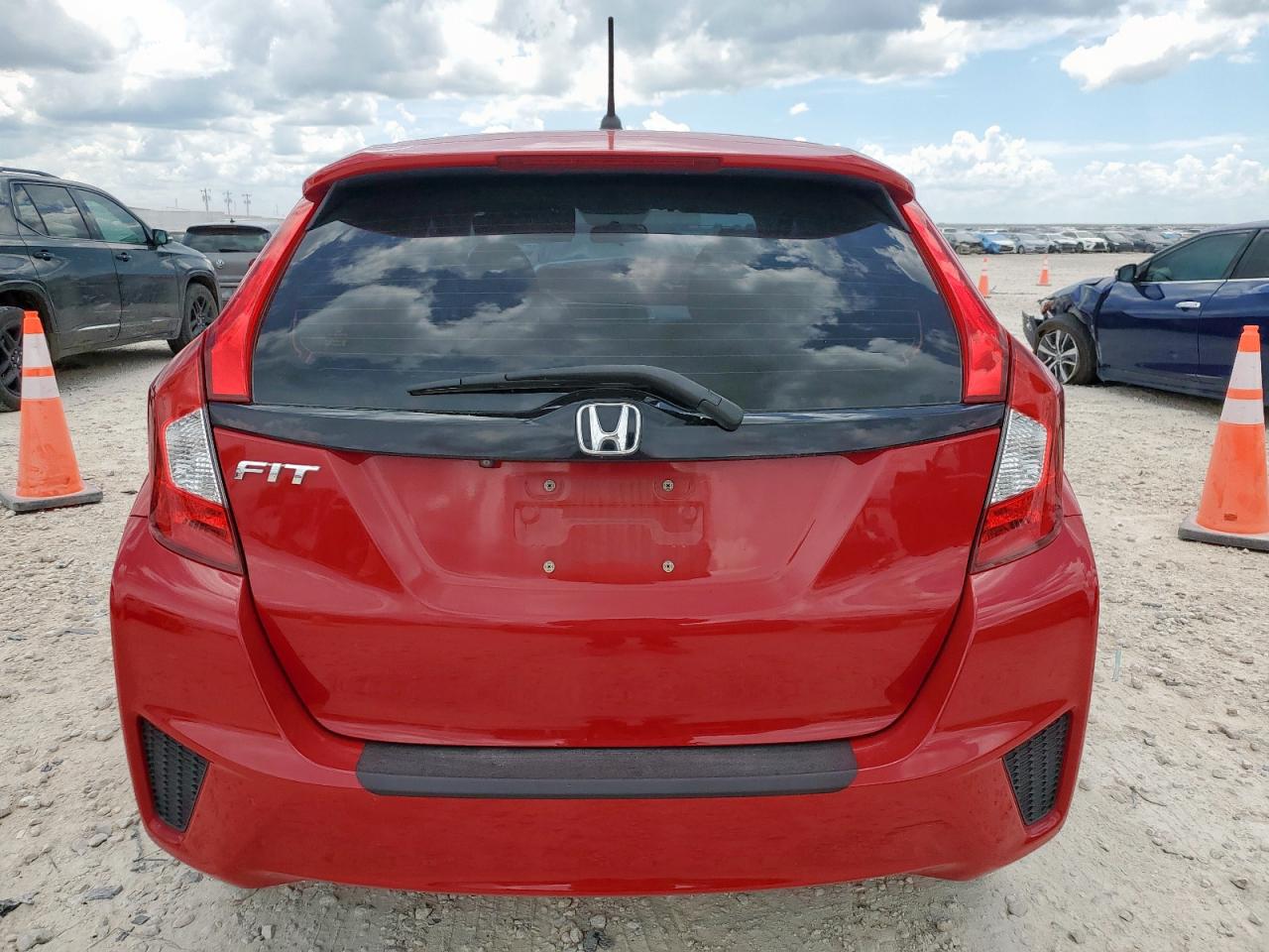 2016 Honda Fit Lx VIN: JHMGK5H57GX029405 Lot: 62540435