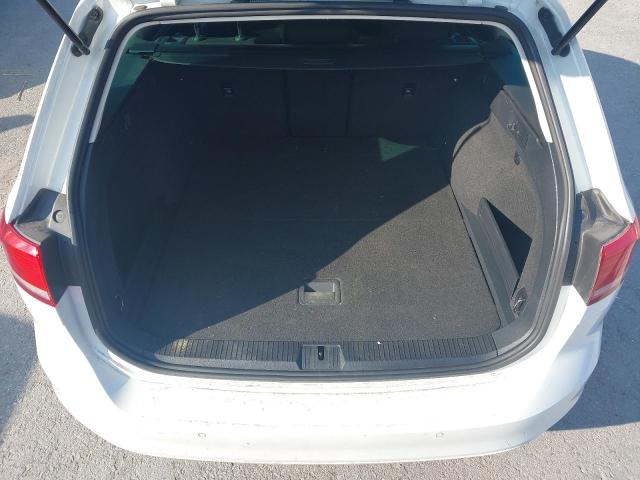 2015 VOLKSWAGEN PASSAT SE