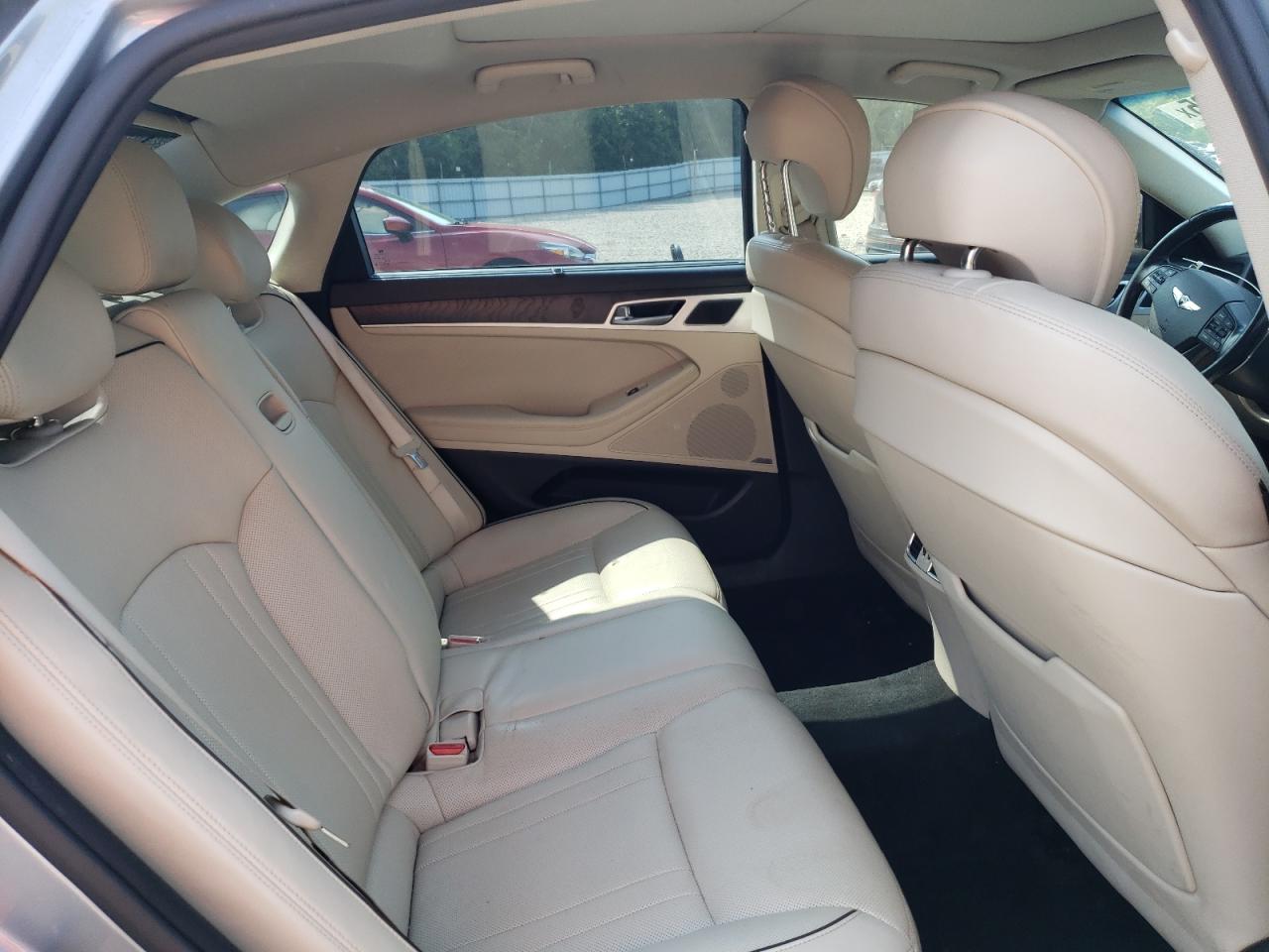 2015 Hyundai Genesis 3.8L VIN: KMHGN4JE5FU086470 Lot: 59890205