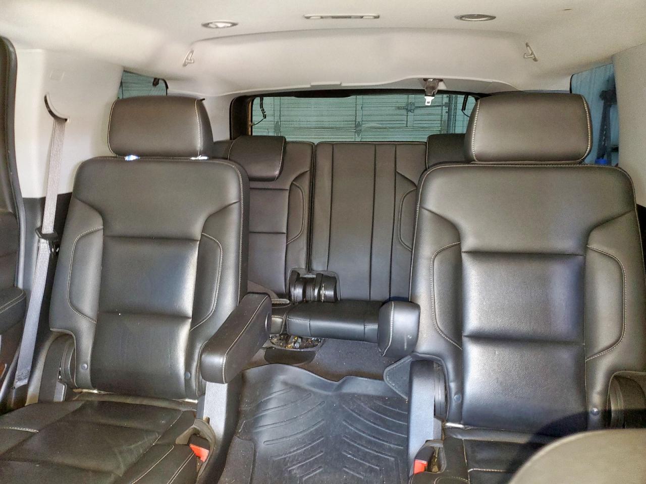 2019 Chevrolet Tahoe C1500 Lt VIN: 1GNSCBKC2KR351789 Lot: 62299555
