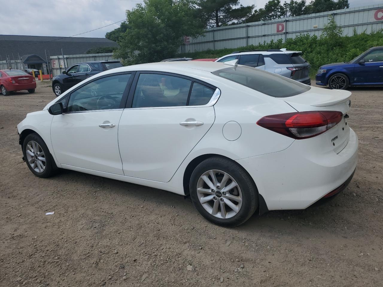 KIA FORTE 2017 VIN 3KPFL4A78HE155743 фото 2