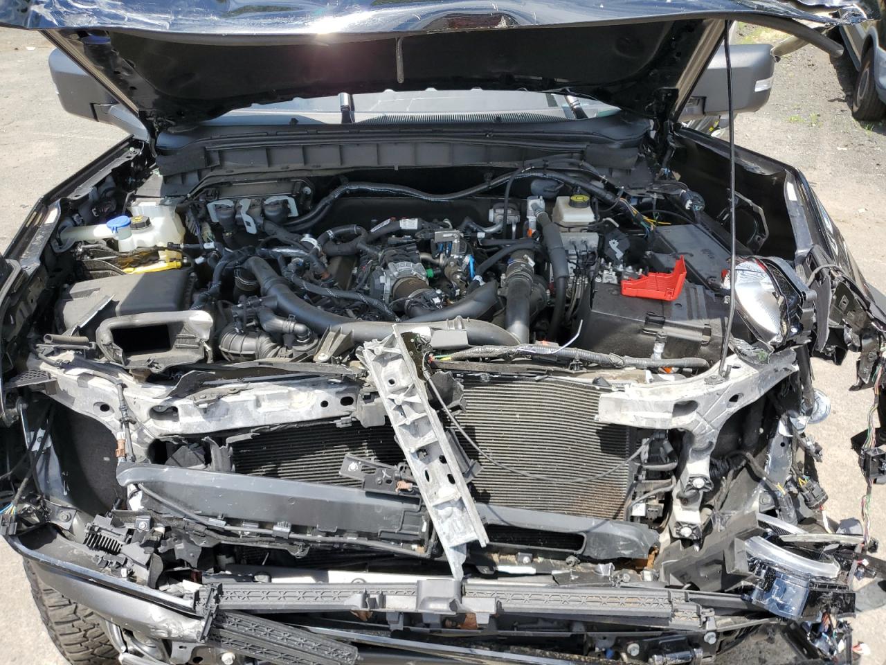 2022 Ford Bronco Base VIN: 1FMEE5DP6NLB29910 Lot: 63012245