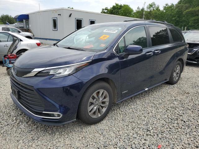 TOYOTA SIENNA XLE 2021