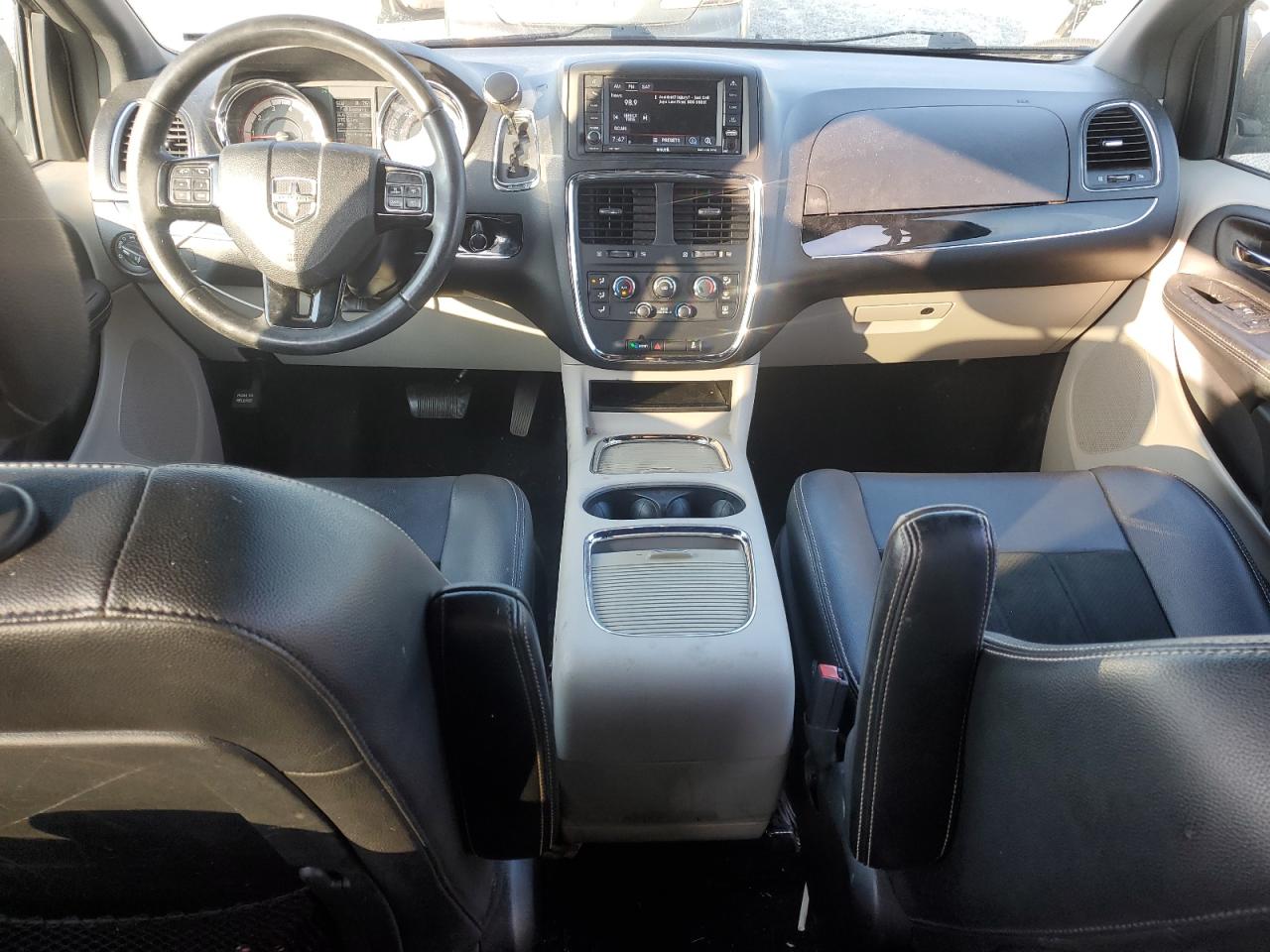 2017 Dodge Grand Caravan Sxt VIN: 2C4RDGCG6HR741817 Lot: 62665405