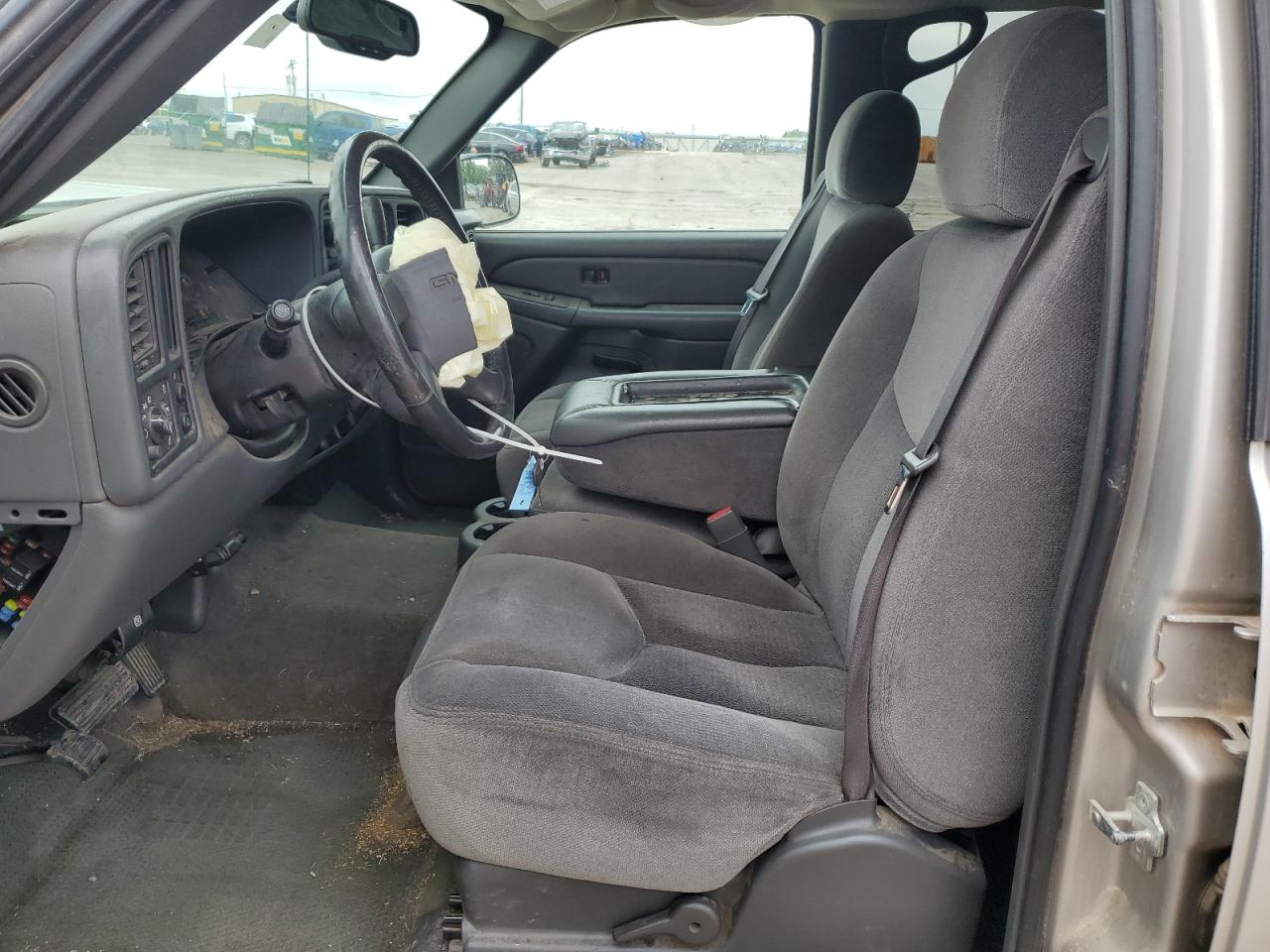 2005 GMC New Sierra C1500 VIN: 2GTEC13T351366653 Lot: 61160775