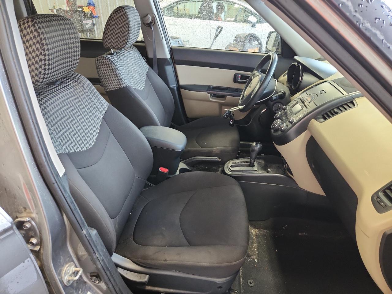 2010 Kia Soul + VIN: KNDJT2A29A7178800 Lot: 59719695