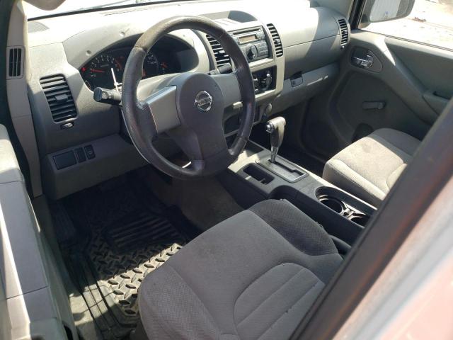 Pickups NISSAN FRONTIER 2013 Biały