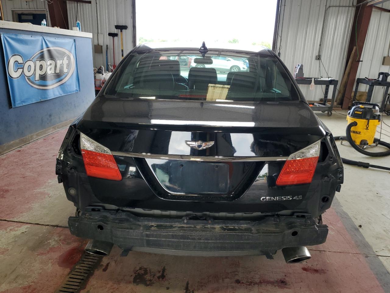 2010 Hyundai Genesis 4.6L VIN: KMHGC4DF4AU100488 Lot: 62478925