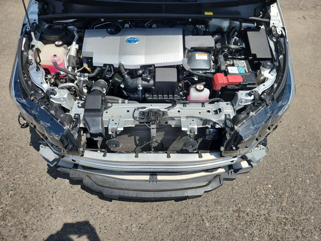 JTDKARFP8H3053392 2017 Toyota Prius Prime