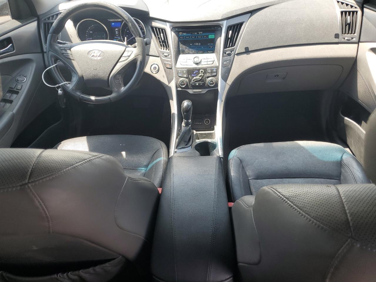 HYUNDAI SONATA 2011 VIN KMHEC4A49BA016695 фото 8
