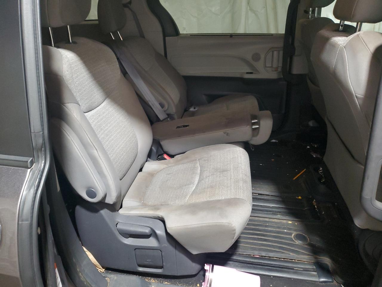2021 Toyota Sienna Le VIN: 5TDKRKECXMS003794 Lot: 62223855