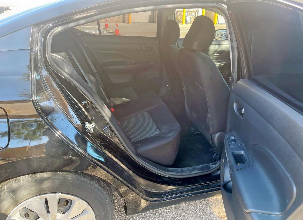  NISSAN VERSA 2020 Czarny