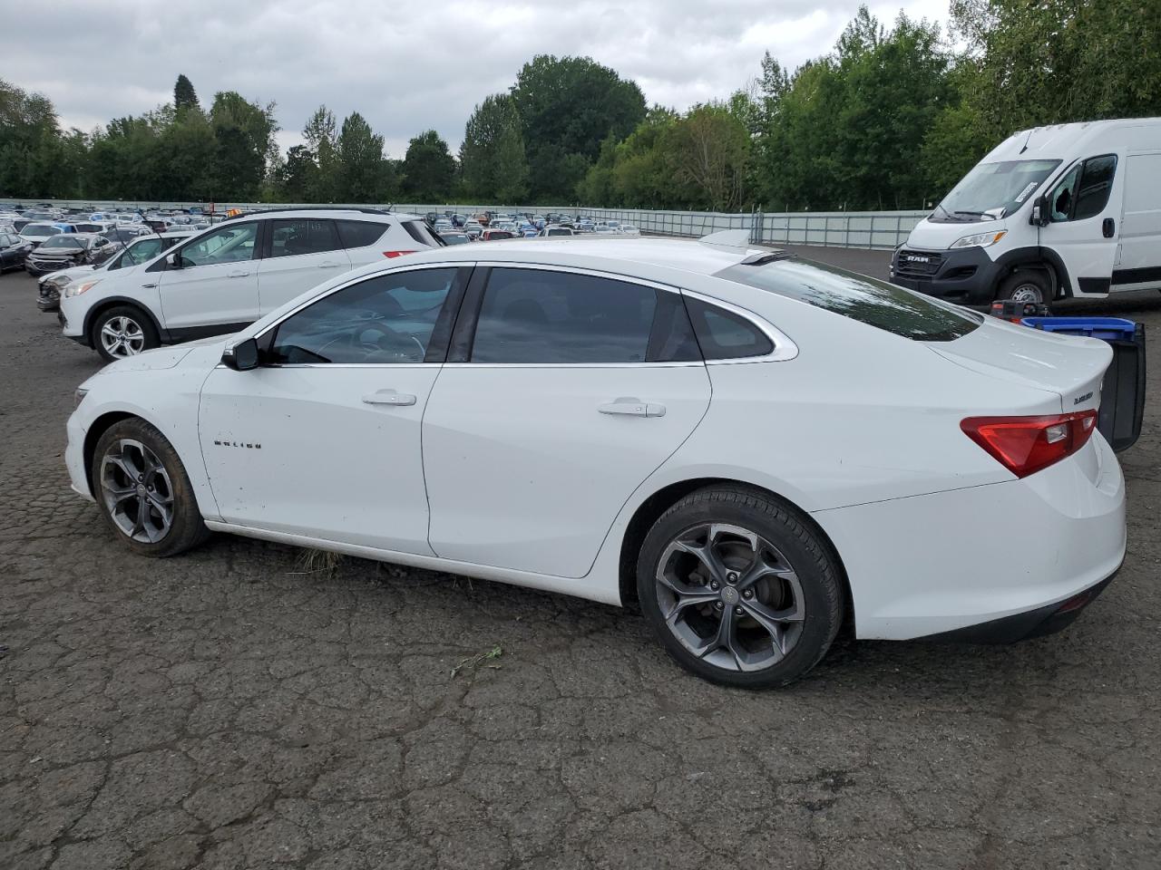 CHEVROLET MALIBU 2016 VIN 1G1ZE5STXGF309276 photo 2