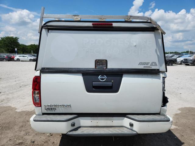  NISSAN FRONTIER 2017 Білий