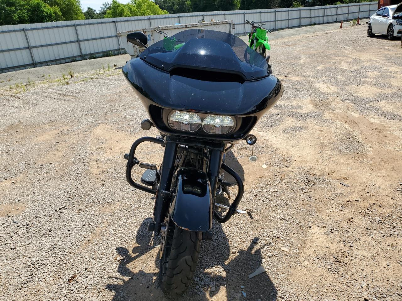 HARLEY-DAVIDSON FL 2018 VIN 1HD1KTC32JB677030 zdjęcie 2