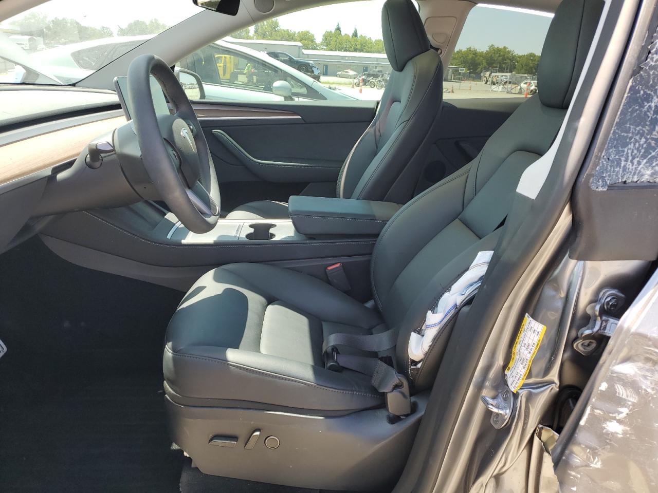 2024 Tesla Model Y VIN: 7SAYGDEF2RF152091 Lot: 62588285
