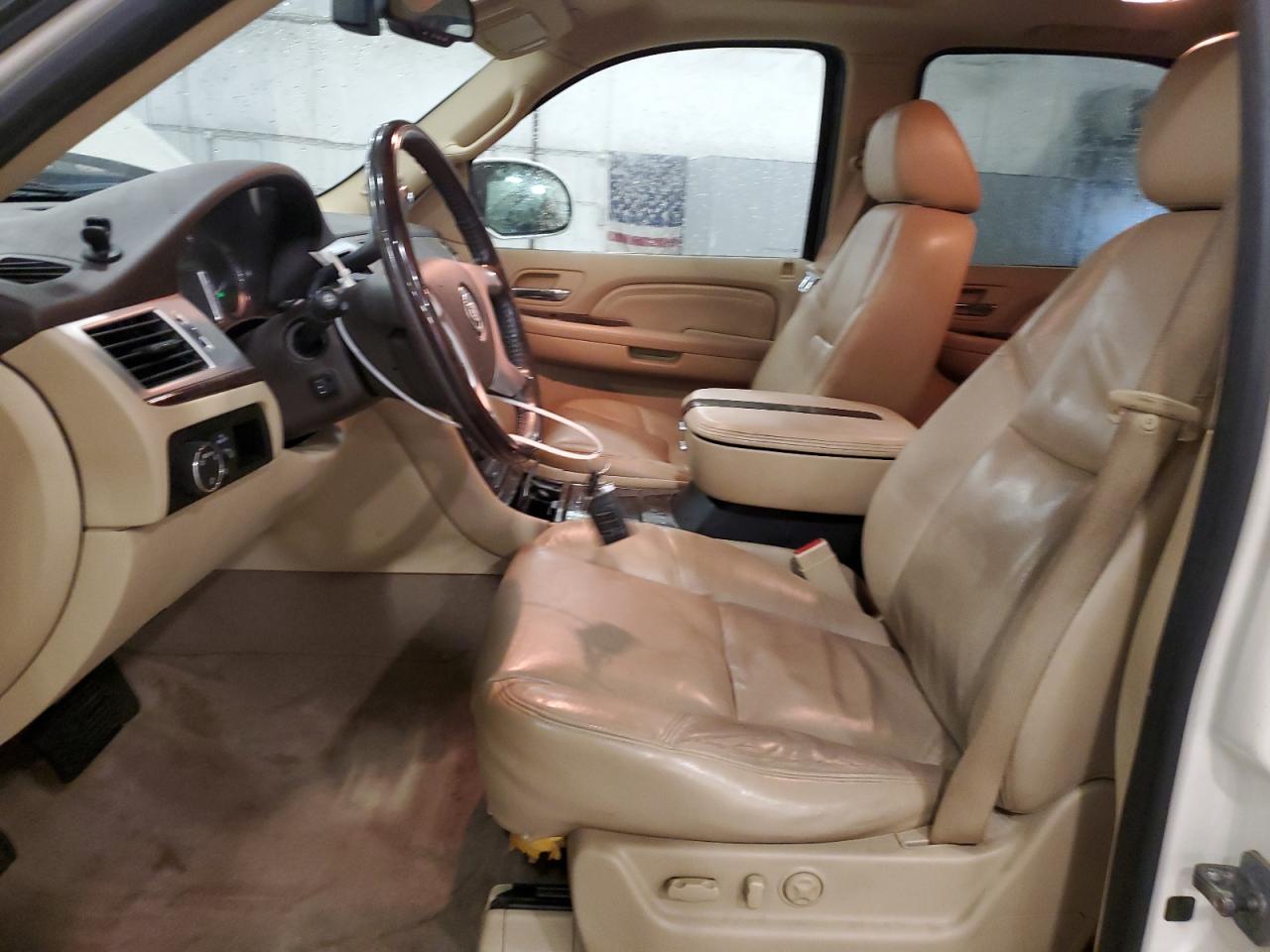 2009 Cadillac Escalade Luxury VIN: 1GYFK23299R206269 Lot: 62164745