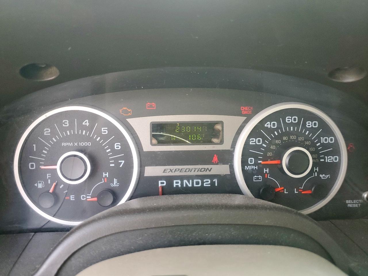 2005 Ford Expedition Xlt VIN: 1FMPU16575LB06037 Lot: 60432525
