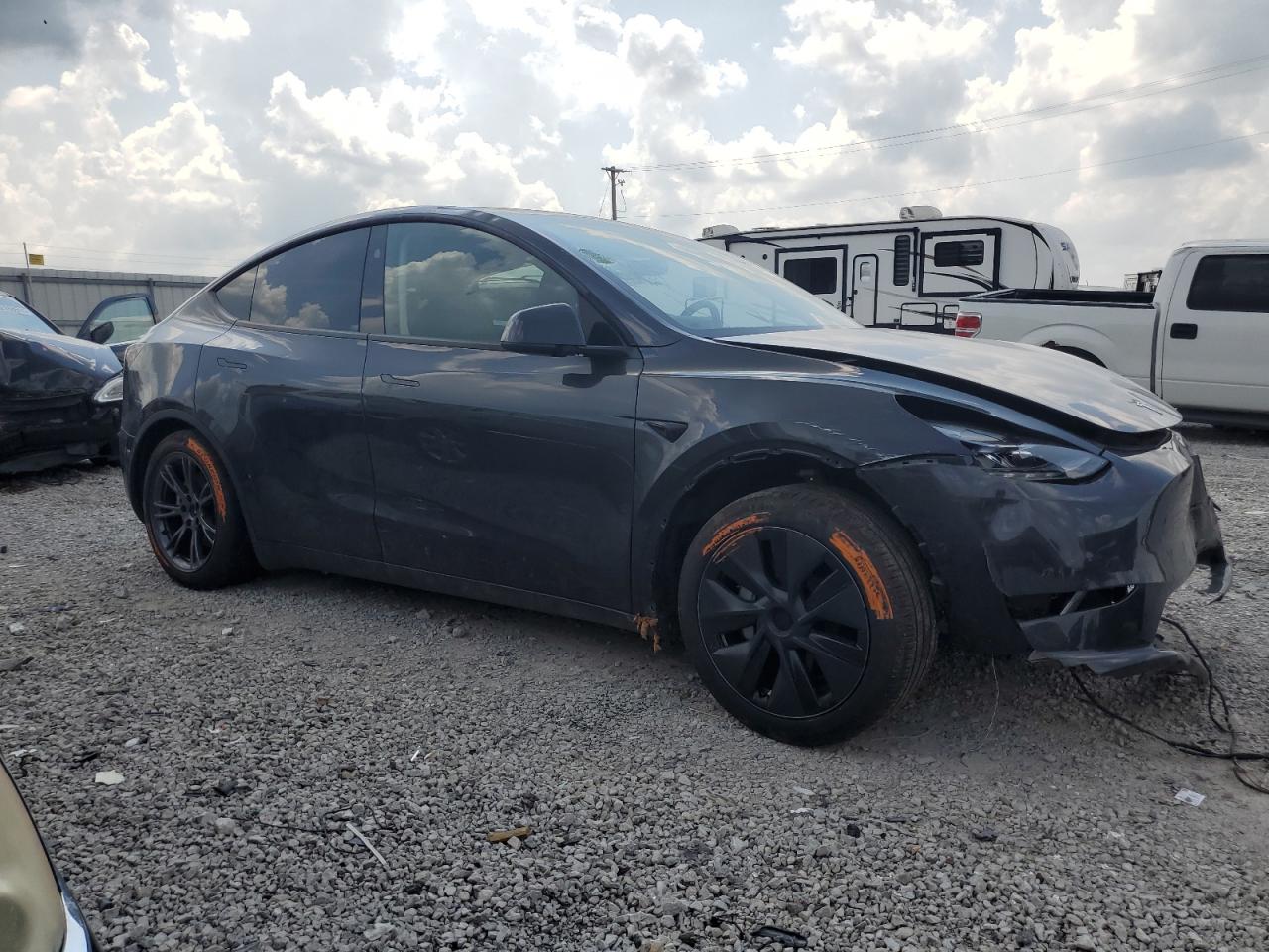 TESLA MODEL Y 2024 VIN 7SAYGDED8RF158606 фото 4