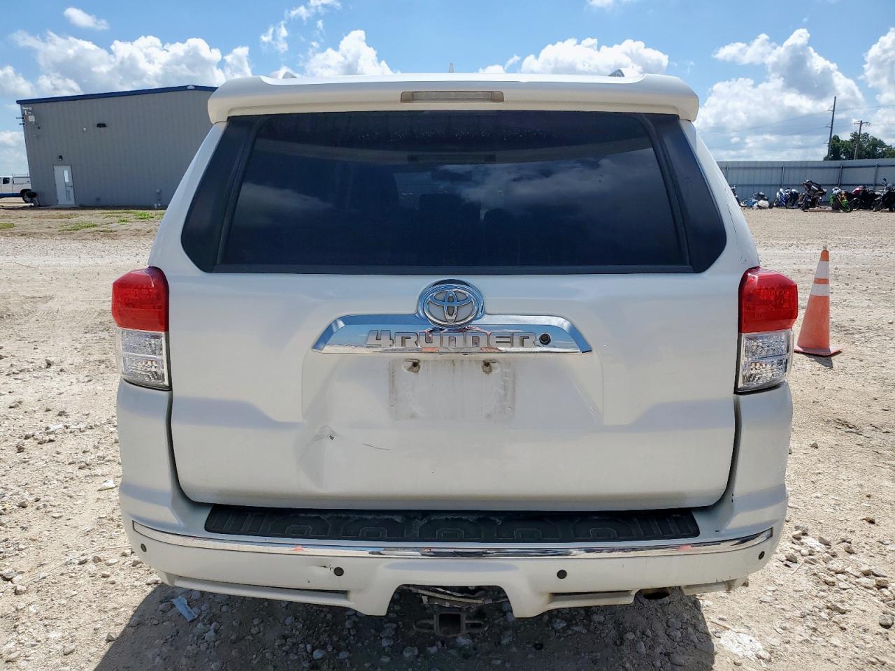 2013 Toyota 4Runner Sr5 VIN: JTEZU5JR2D5054085 Lot: 62915325