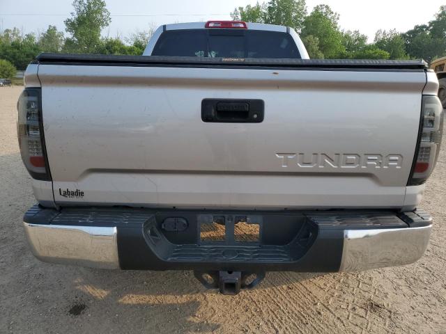  TOYOTA TUNDRA 2016 Сріблястий