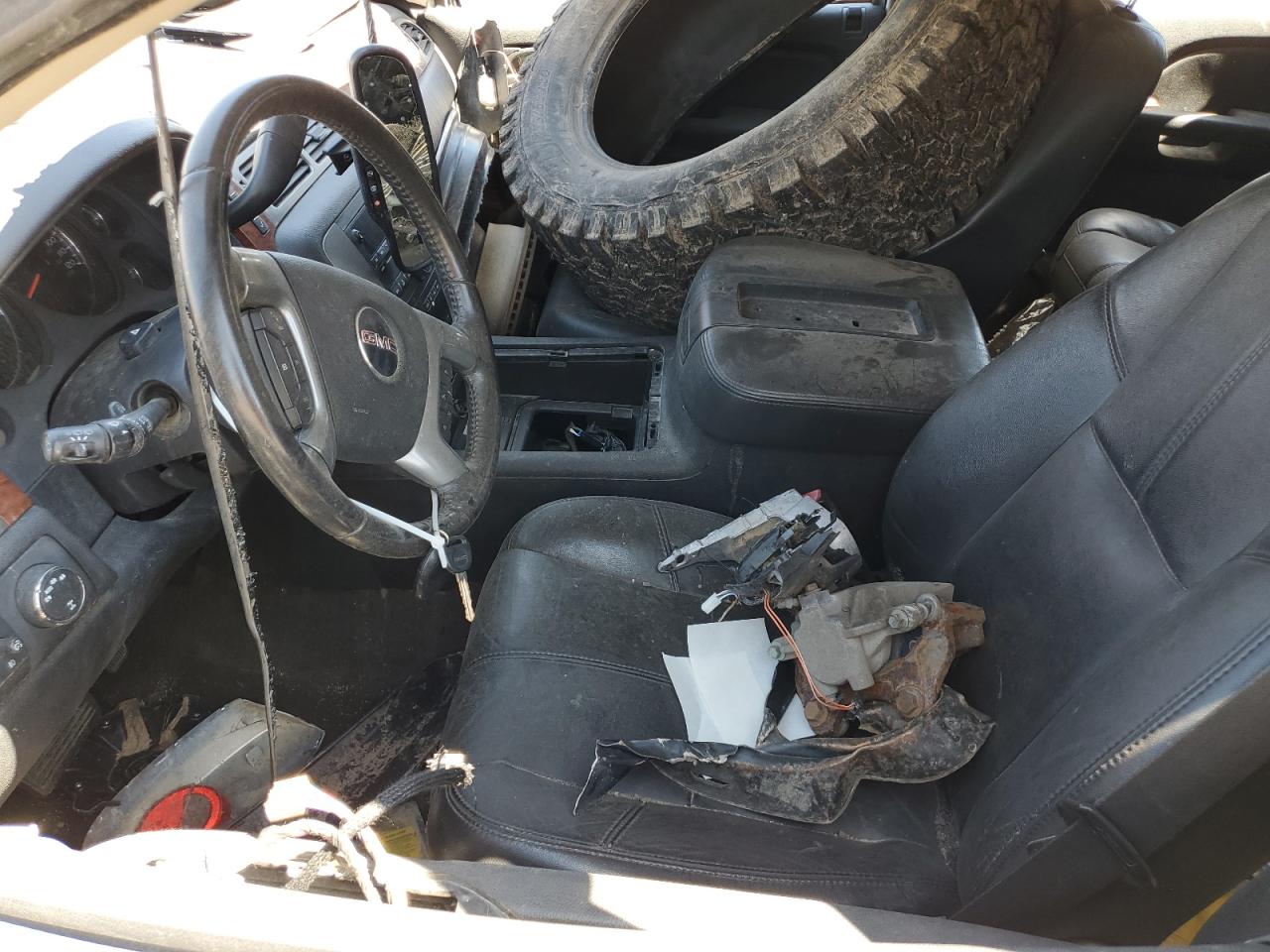 2008 GMC Yukon VIN: 1GKFK13078R102896 Lot: 61030385